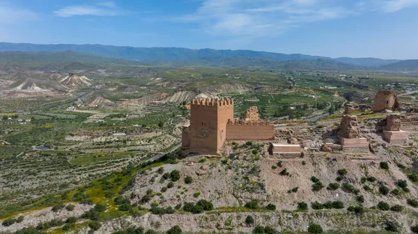 İspanya 'nın Almerya ilindeki Tabernas kalesi veya alcazaba manzarası