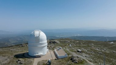 İspanya 'nın Almerya eyaletindeki Calar Alto gözlemevinin tesisleri