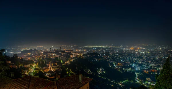 Antigua Ciudad Bérgamo Por Noche — Foto de Stock