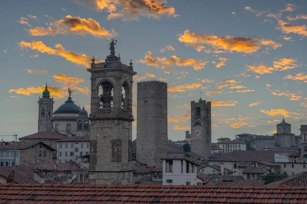 Bergamo Oude Stad Met Torens Klokkentorens — Stockfoto
