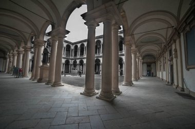Milan İtalya 1 Nisan 2013: Brera Güzel Sanatlar Akademisi Manastırı