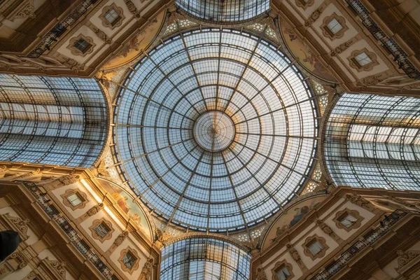 Милан Италия Марта 2022 Galleria Vittorio Emanuele Центре Милана Роскошные — стоковое фото