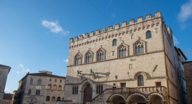 Perugia 'daki Piazza della Signoria' daki Palazzo Balducci Sarayı