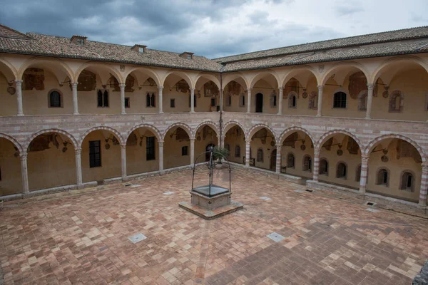 Assisi Italy April 2022 Cloister Dead Basilica San Francesco Assisi — Stockfoto