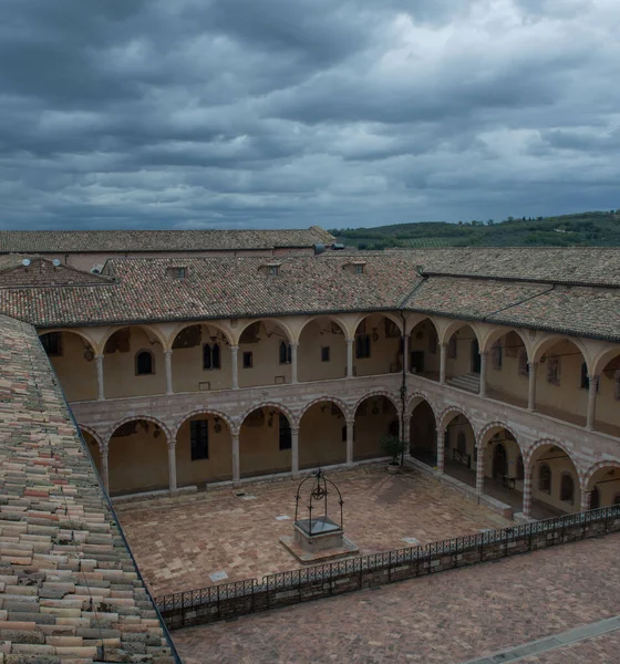 Assisi Ιταλία Απριλίου 2022 Μοναστήρι Των Νεκρών Μέσα Στη Βασιλική — Φωτογραφία Αρχείου