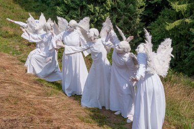 BERGAMO, İtalya: 9 Ağustos 2015: Ekin Katedrali için Eğlence Tiyatrosu Deneysel