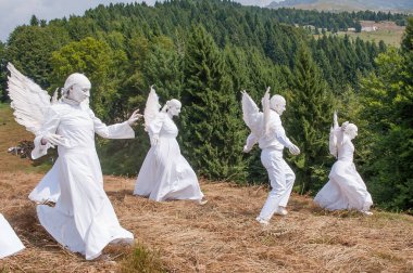 BERGAMO, İtalya: 9 Ağustos 2015: Ekin Katedrali için Eğlence Tiyatrosu Deneysel