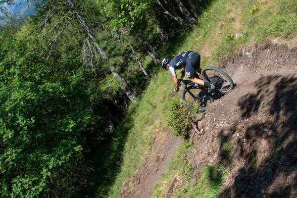 Rovetta Italy July 2022 Cyclists Traveling Challenging Trails Mountain Bikes — Stock Photo, Image