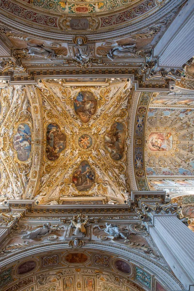 Бергамо Италия Сентября 2022 Года Потолок Фресками Базилика Санта Мария — стоковое фото