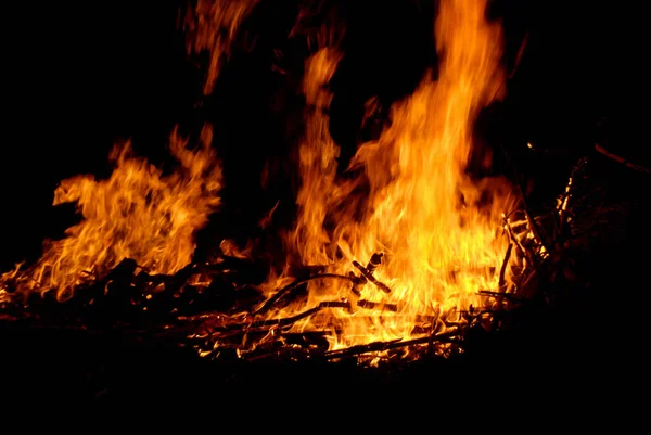 Φωτογραφία Πυρκαγιάς Κατασκήνωσης Κάμπινγκ — Φωτογραφία Αρχείου