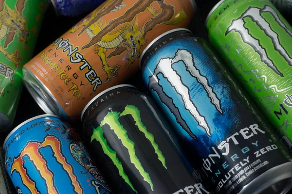 Photo Cans Energetic Monster — Stock Photo, Image