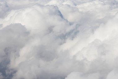 Dalgalanan bulutların genel görünümü