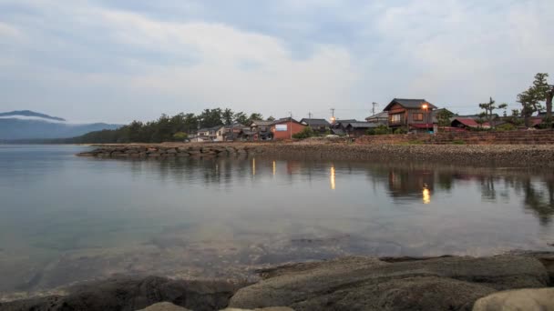 Amanhecer Lapso Tempo Casas Japonesas Tradicionais Costa Perto Amanohashidate Imagens — Vídeo de Stock