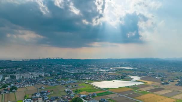 Lotniczy Timelapse Kołyszące Się Chmury Rzucają Cienie Zbiornik Pola Wysokiej — Wideo stockowe
