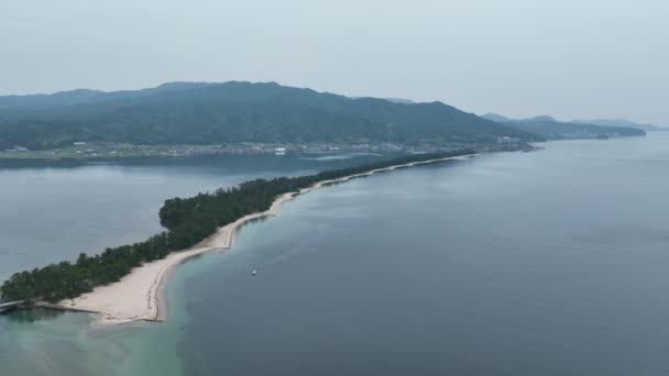 Przeprowadzka Przez Małą Plażę Amanohashidate Lądowego Mostu Wysokiej Jakości Materiał — Wideo stockowe