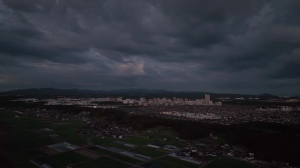 Dark Clouds Suburban Town Twilight High Quality Footage — ストック動画