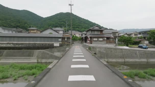 Crossing Chinkabashi Bridge Rails Small Shikoku Town High Quality Footage — ストック動画