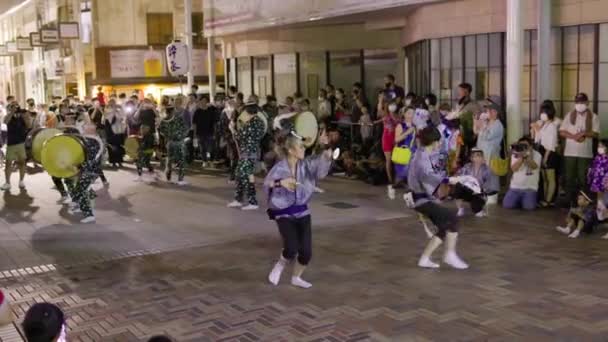 Dancers Drummers Perform Crowd Awaodori Street Festival High Quality Footage — Stock video