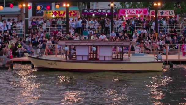 Tokushima Japan August 2022 Small Boat Crowd Await Performance Awaodori — Vídeo de Stock