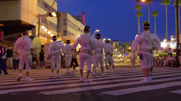 Tokushima Japan August 2022 Drummers Wearing Traditional White Uniforms Beat — Vídeos de Stock