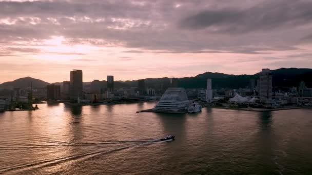 Pink Sunset Glow Boat Entering Harbor Kobe City Waterfront High — Stockvideo