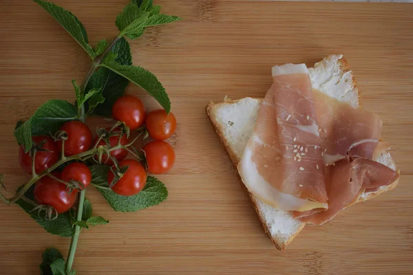 Healthy Toast Breakfast Avocado Eggs Tomatoes Arugula Etc — Stock Photo, Image