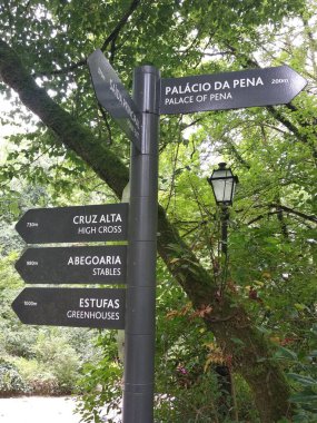 Sintra şehri ve onun tuhaf ve güzel sarayı. Portekiz.