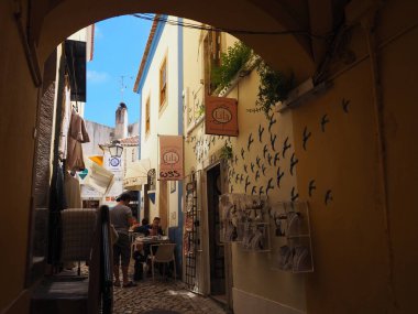 Sintra şehri ve onun tuhaf ve güzel sarayı. Portekiz.