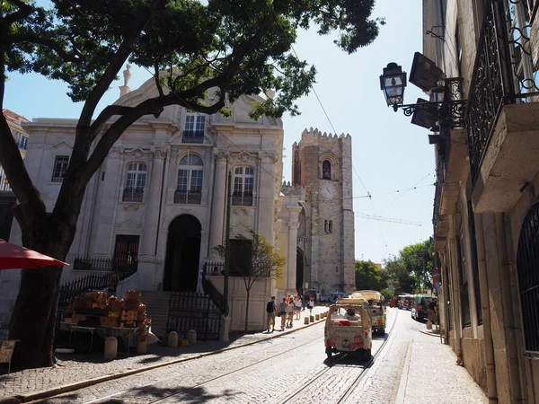 葡萄牙首都里斯本 一个沿海城市 同时也是一座山地城市 — 图库照片