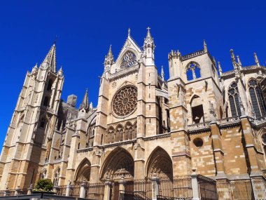 Eski kasabası ve güzel katedraliyle Leon ziyaret etmeye değer. İspanya.