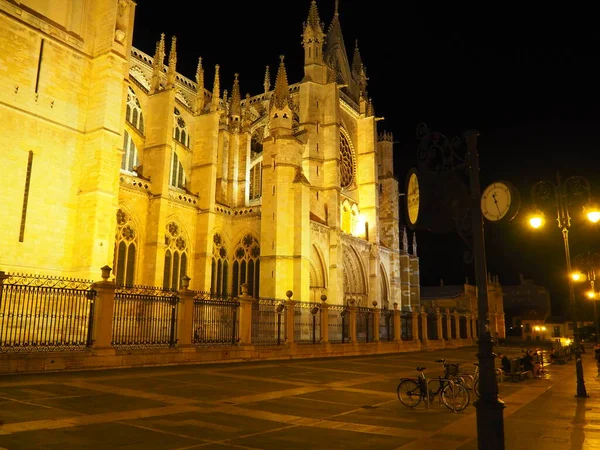 一个有着美丽古城和美丽大教堂的城市 西班牙 — 图库照片