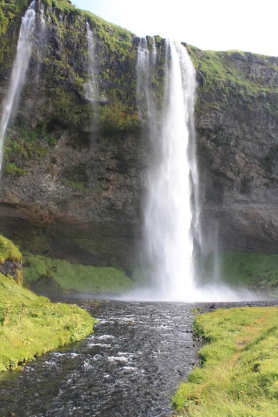 Island Ovanliga Landskap Med Spektakulära Vattenfall Och Glaciärer — Stockfoto