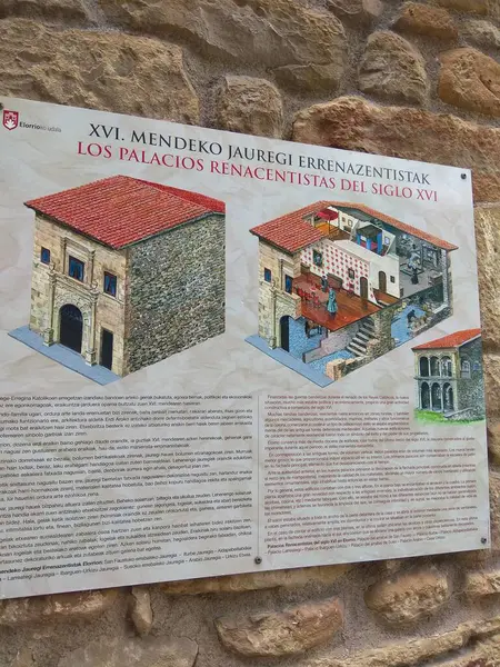 Elorrio, etkileyici dağlarla çevrili güzel Bask kasabası. İspanya.