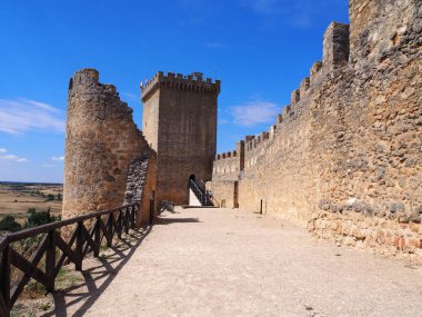 Pearanda de Duero, Burgos eyaletinde kendi kalesi olan bir belediye. İspanya.