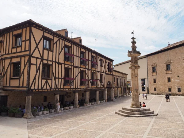 Pearanda de Duero, Burgos eyaletinde kendi kalesi olan bir belediye. İspanya.