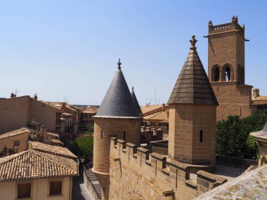 Olite ve kraliyet sarayı, Navarra krallarının sarayı. İspanya.