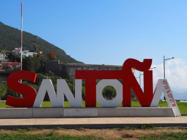 Santoa, Cantabrian belediyesi Buciero Dağı eteklerinde. İspanya.