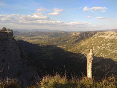 Nervion şelalesi İspanya 'nın en yüksek şelalesidir..