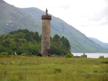 Glenfinnan Anıtı, İskoç tarihinin bir parçası. İskoçya.