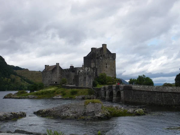 エイリアン ドナン城 有名なスコットランドの高地の城 — ストック写真