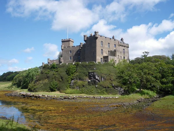 ダンビーガン城と庭園 一族Macleodの席 スコットランド — ストック写真