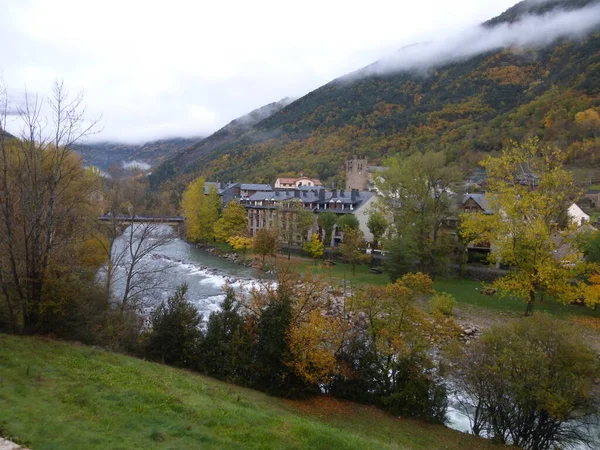 Broto Huesca Ville Située Entre Les Montagnes Espagne — Photo