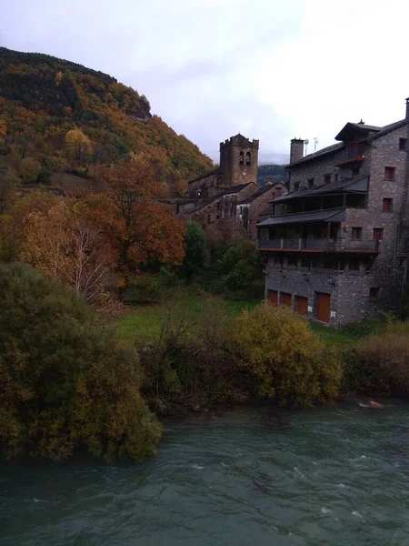 Broto Stadt Huesca Zwischen Bergen Spanien — Stockfoto