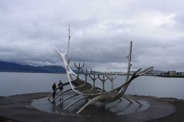 Reykjavk, İzlanda 'nın başkenti ve en büyük şehri..