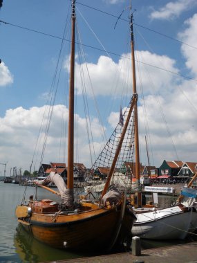 Marken 'e kaçmak, kanallar arası sükunet. Hollanda.