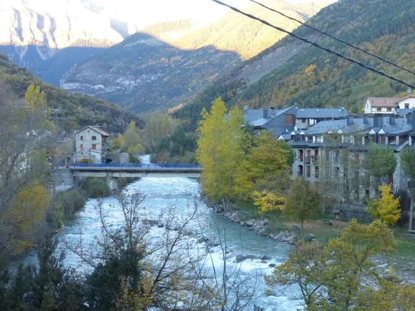 Broto Its Surroundings Middle Autumn Huesca Spain — Stockfoto