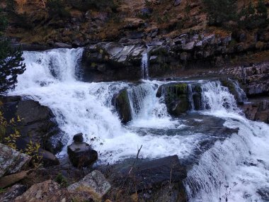 Huesca, İspanya 'daki Ordesa Doğal Parkı' nda yürüyüş rotası..