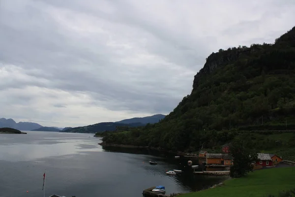 Austern Hütten Ufer Des Fjords Norwegen — Stockfoto