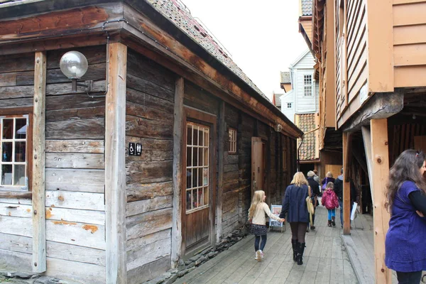Bergen, Norwegian city between fjords and mountains.