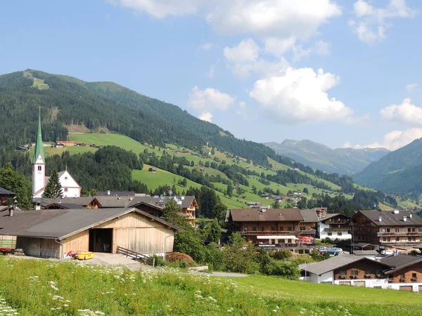 Alpbach Uma Cidade Região Tirol Áustria — Fotografia de Stock